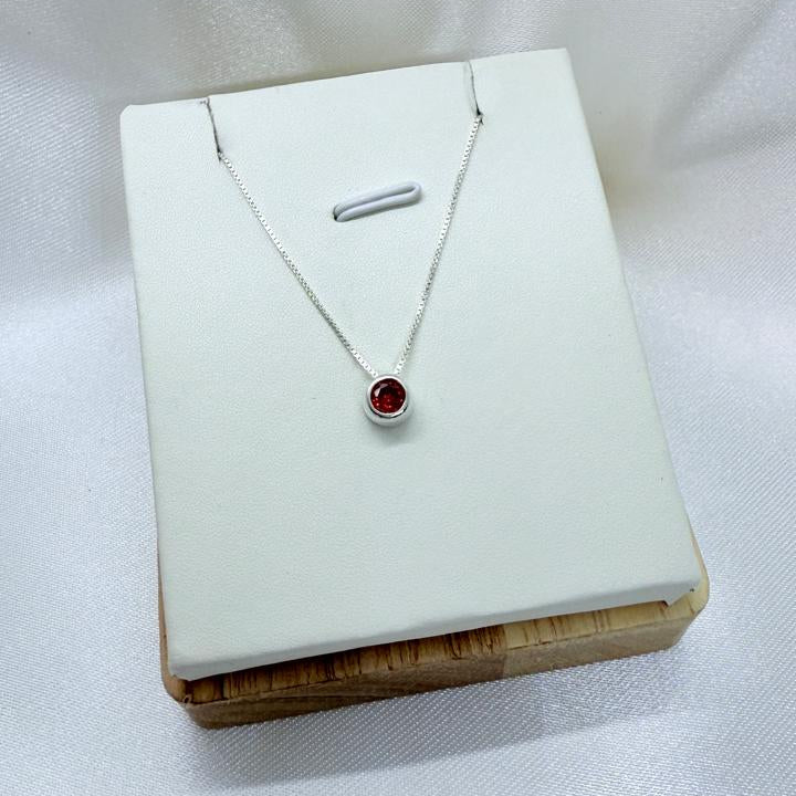 Collar Punto de luz Cristal Rojo