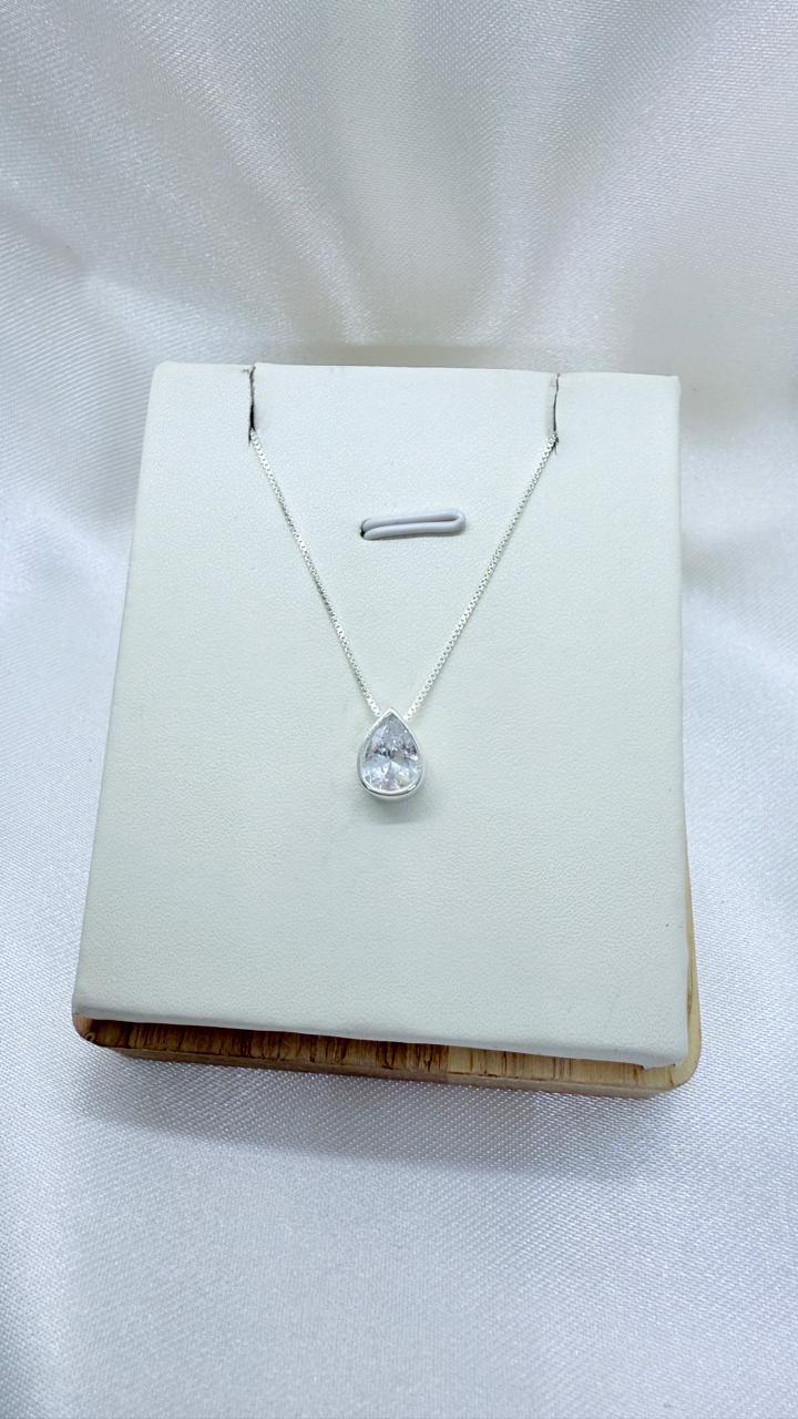 Collar Punto de luz Gota Cristal