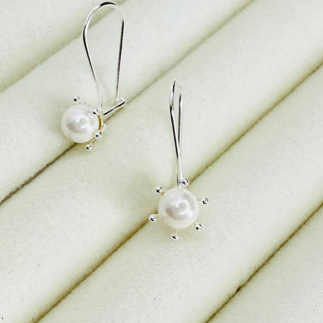 Aros Colgantes Diseño Pistilos con Cierre seguro