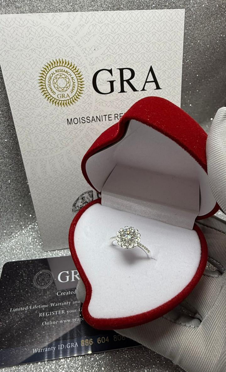 Anillo Dama Flor MOISSANITA con circones