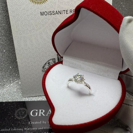 Anillo Dama Flor MOISSANITA con circones