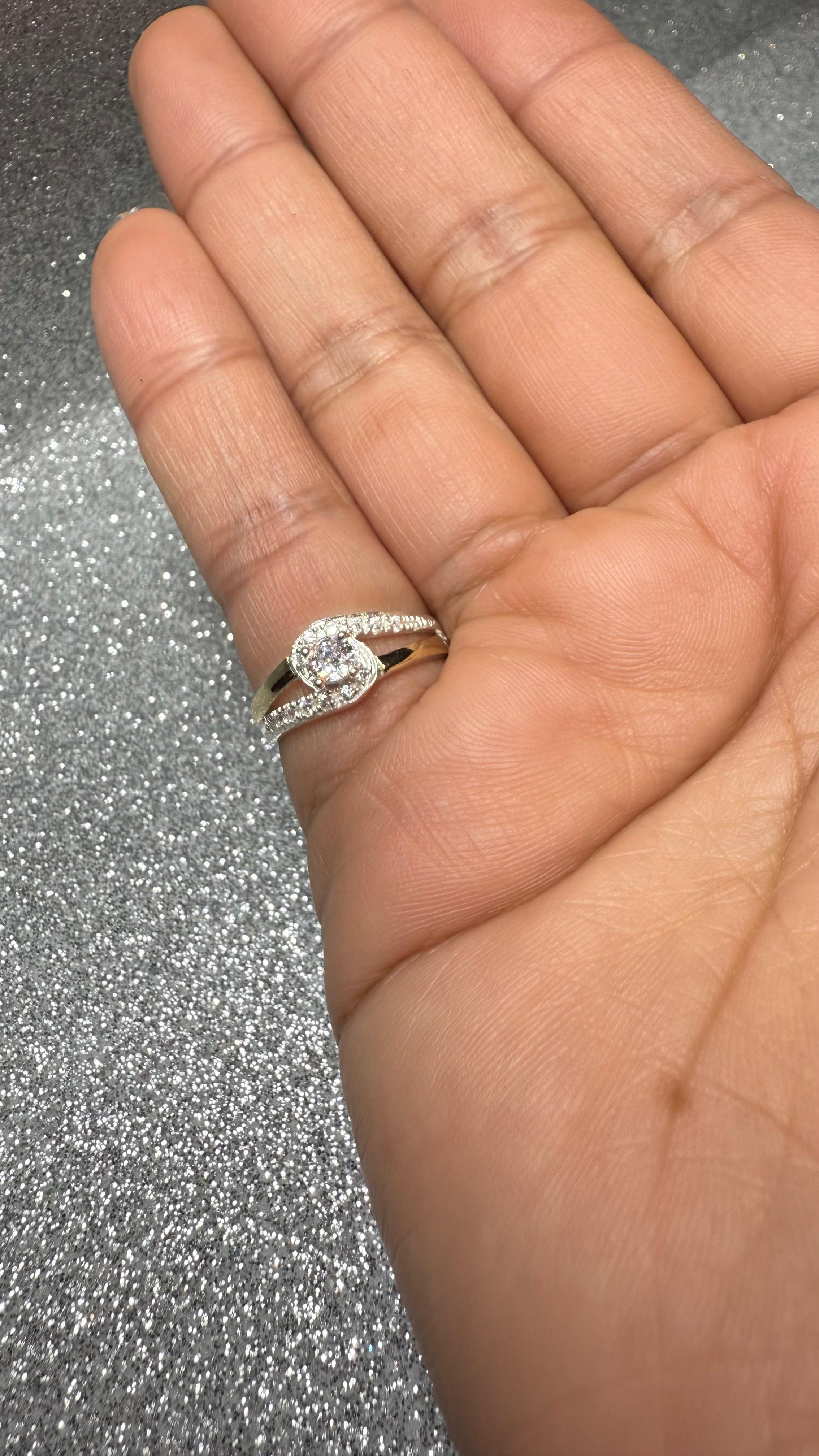 Anillo Dama Diseño Circón cintillo P.925 con Oro de 14kilates