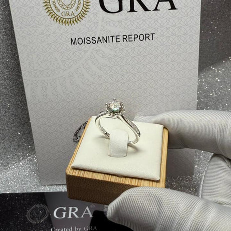 Anillo Dama SOLITARIO MOISSANITA con circones