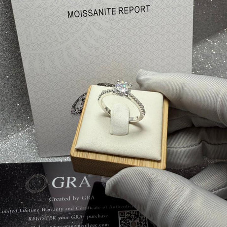 Anillo Dama Solitario MOISSANITA con circones